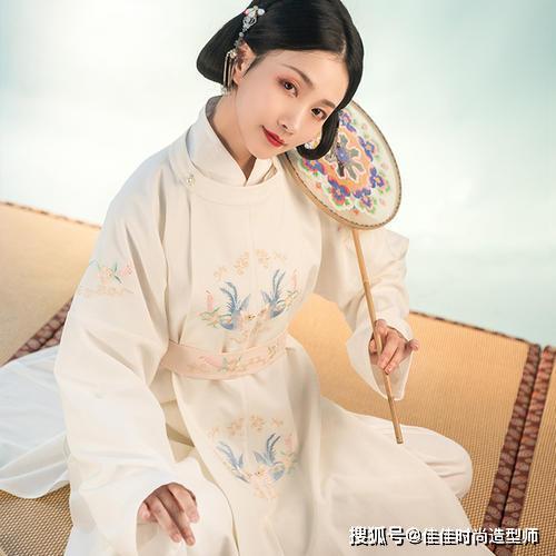 汉服无套在线视频,无套服饰的时尚演绎